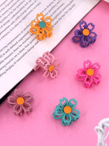 Plain Butterfly Clip in Assorted color - CNB35556