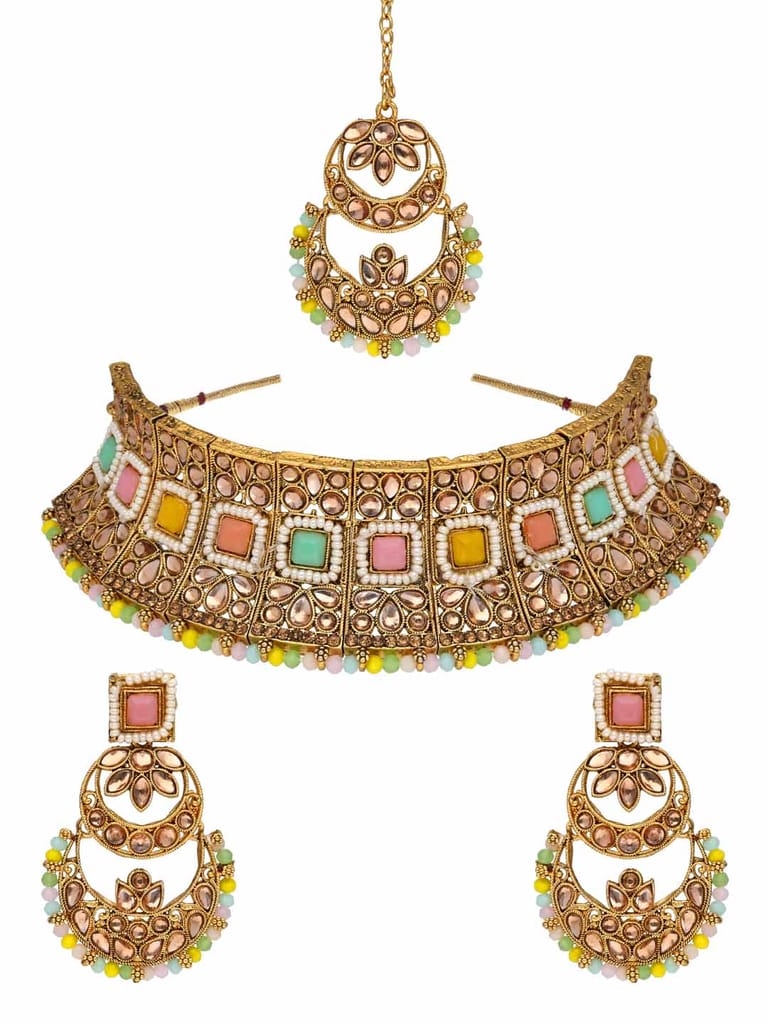 Antique Choker Necklace Set in Gold finish - CNB35409