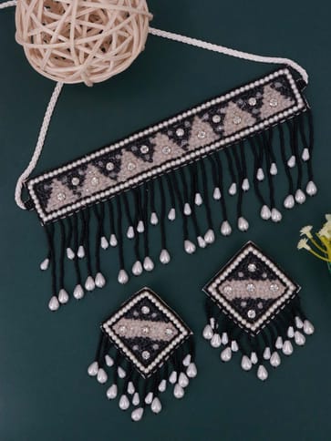 Traditional Choker Necklace Set - CNB38352