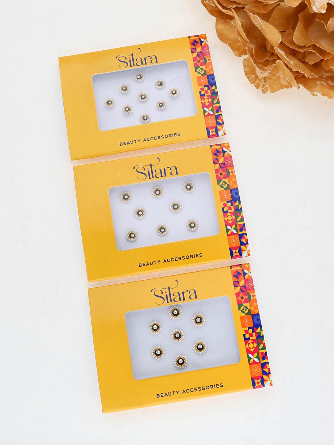 Traditional Bindis in Black color - D326