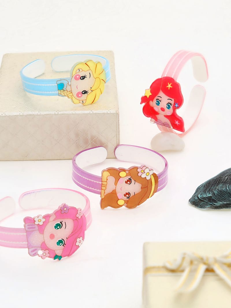 Kada Bracelet for Kids in Assorted color - THF834
