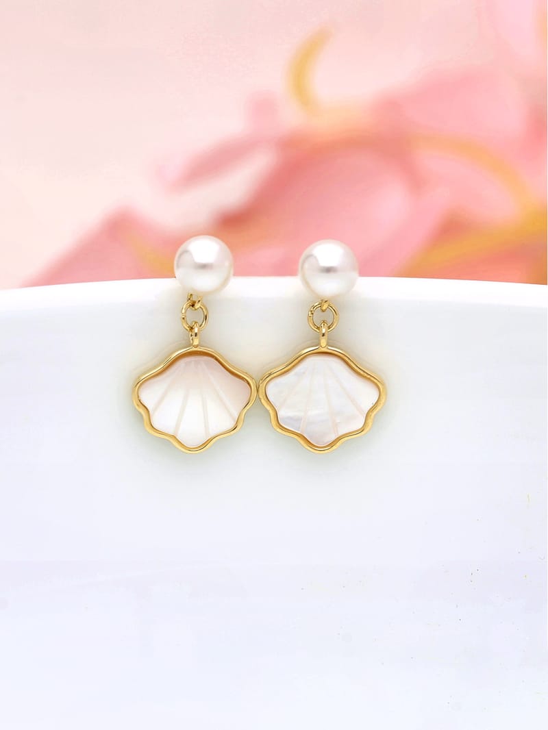 Western Dangler Earrings in Gold finish - THF879