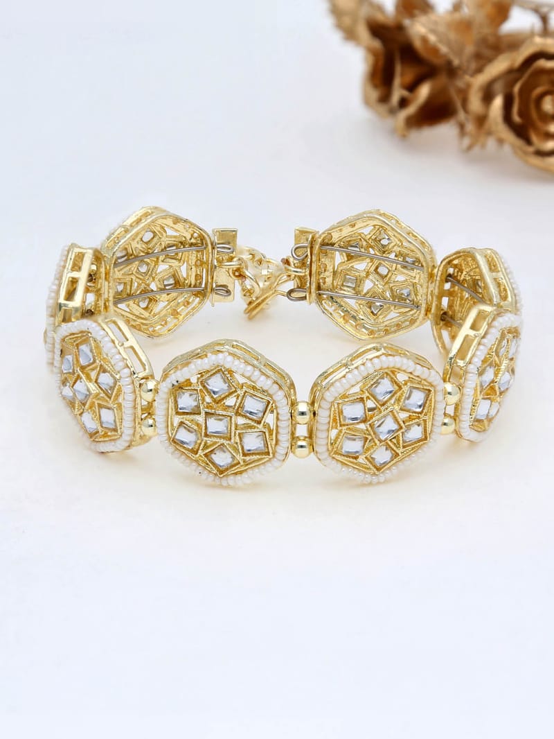 Kundan Loose / Link Bracelet in Gold finish - R3053GO