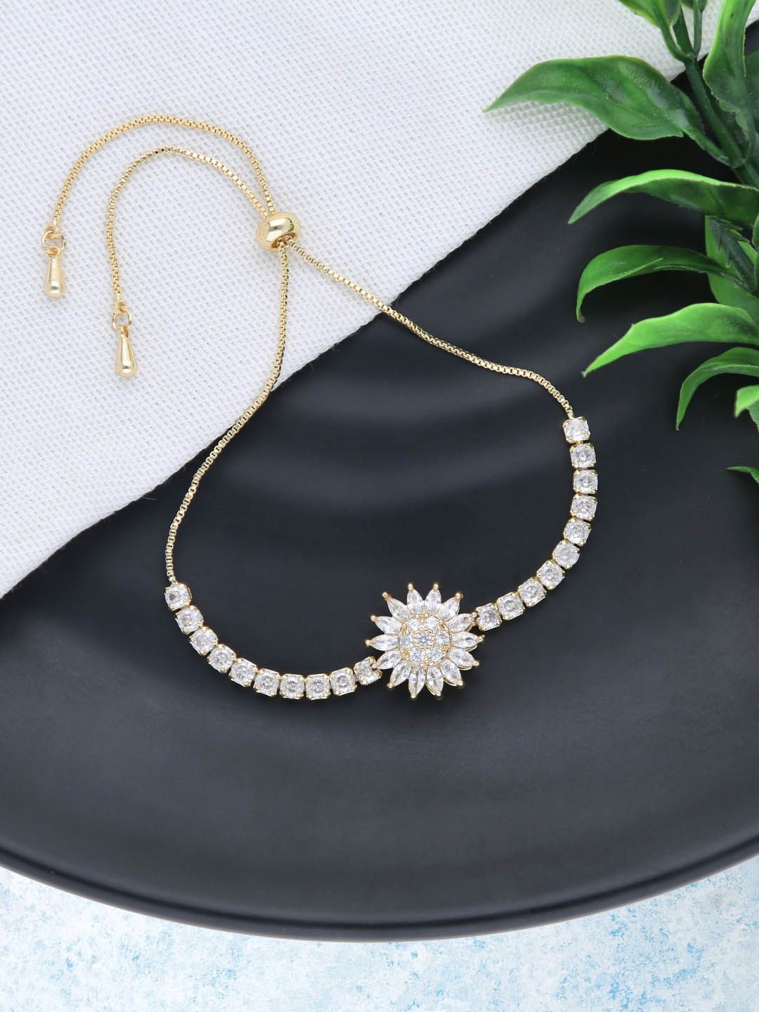 Rotating Loose / Link Bracelet in Gold finish - THF2258